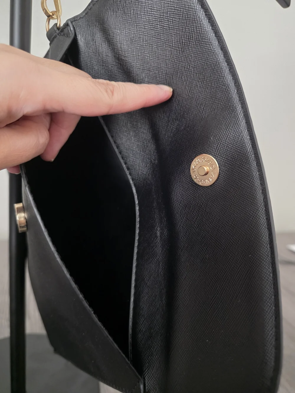 Elim & Paul: Black Clutch